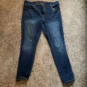 American Eagle dark wash skinny jeans